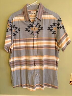 Roth Navajo-Pattern Short Sleeve Button-Down Shirt in Light Blue
